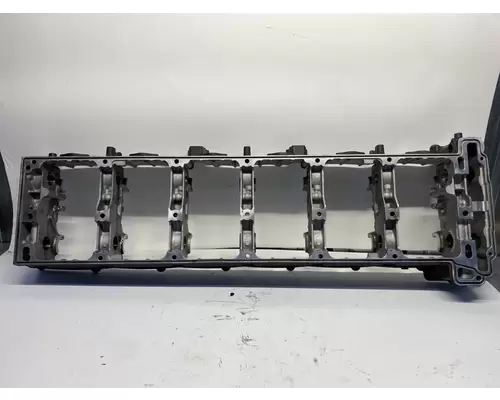 DETROIT DIESEL DD15 Valve Cover Base