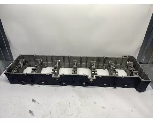 DETROIT DIESEL DD15 Valve Cover Base