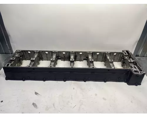 DETROIT DIESEL DD15 Valve Cover Base