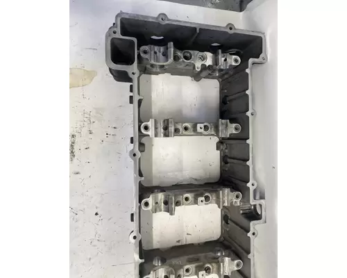 DETROIT DIESEL DD15 Valve Cover Base