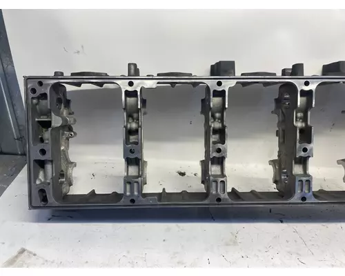 DETROIT DIESEL DD15 Valve Cover Base