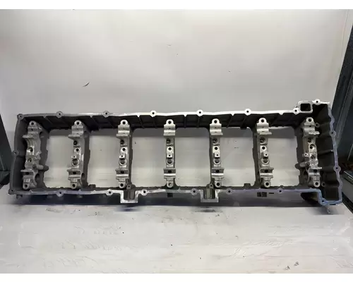 DETROIT DIESEL DD15 Valve Cover