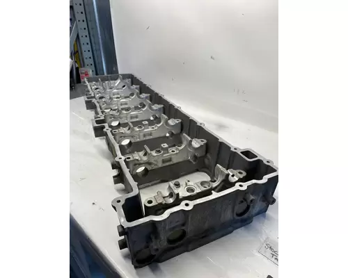 DETROIT DIESEL DD15 Valve Cover