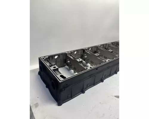 DETROIT DIESEL DD15 Valve Cover