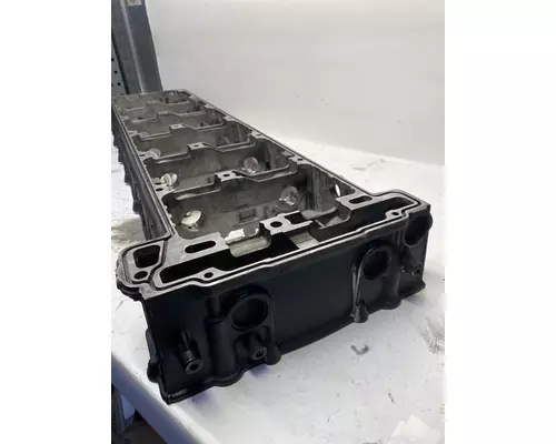 DETROIT DIESEL DD15 Valve Cover