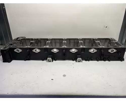 DETROIT DIESEL DD15 Valve Cover
