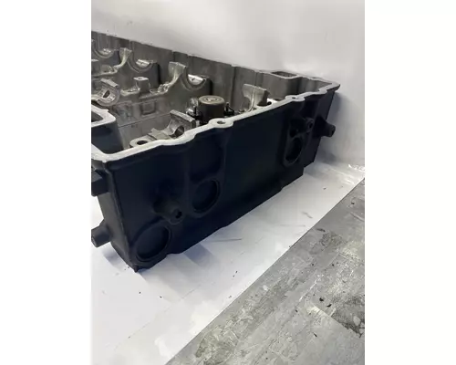 DETROIT DIESEL DD15 Valve Cover