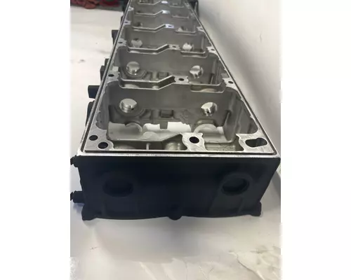 DETROIT DIESEL DD15 Valve Cover