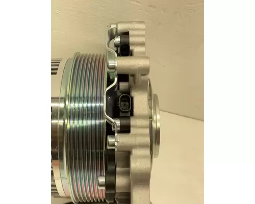 DETROIT DIESEL DD15 Water Pump