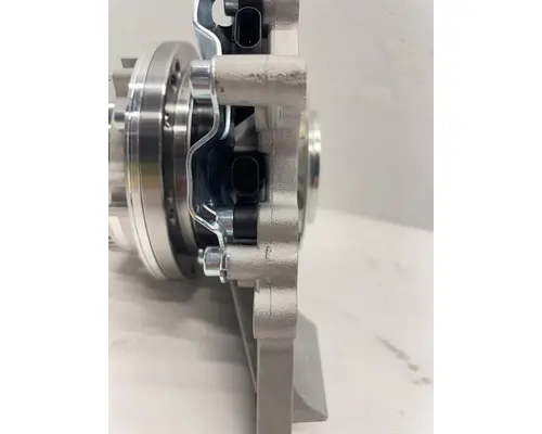 DETROIT DIESEL DD15 Water Pump