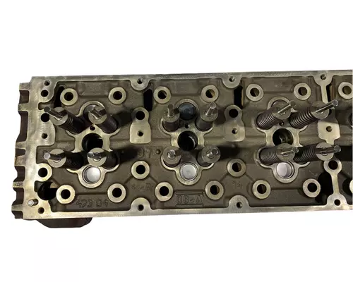 DETROIT DIESEL DD16 Cylinder Head