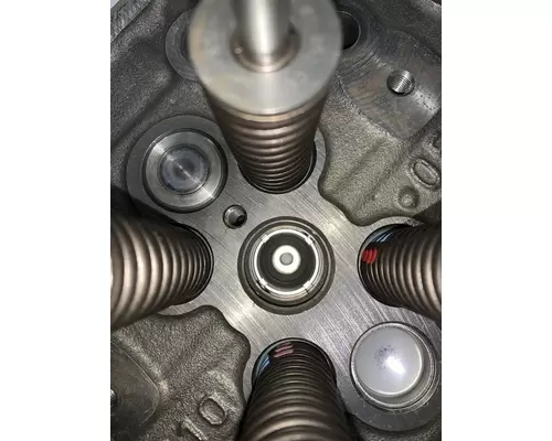 DETROIT DIESEL DD16 Cylinder Head