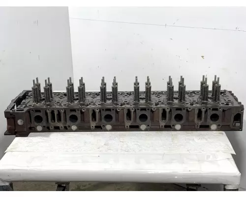 DETROIT DIESEL DD16 Engine Cylinder Head