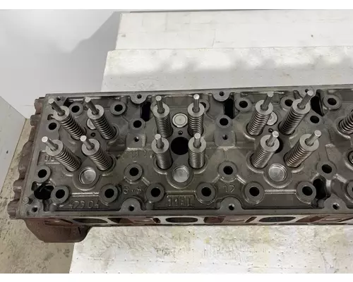 DETROIT DIESEL DD16 Engine Cylinder Head