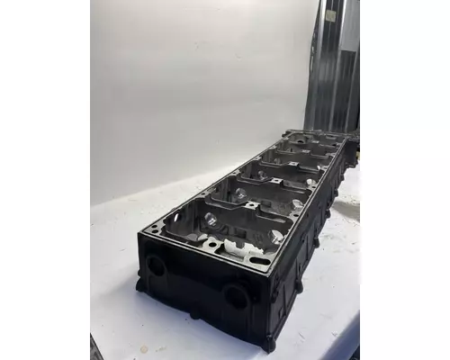 DETROIT DIESEL DD16 Valve Cover