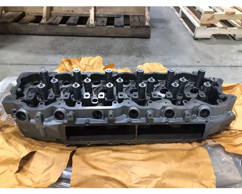 DETROIT DIESEL Series 50 Engine Cylinder Head