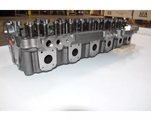 DETROIT DIESEL Series 60 14.0L Engine Cylinder Head