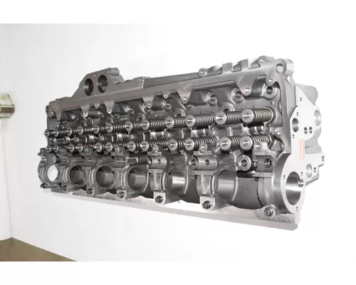 DETROIT DIESEL Series 60 14.0L Engine Cylinder Head