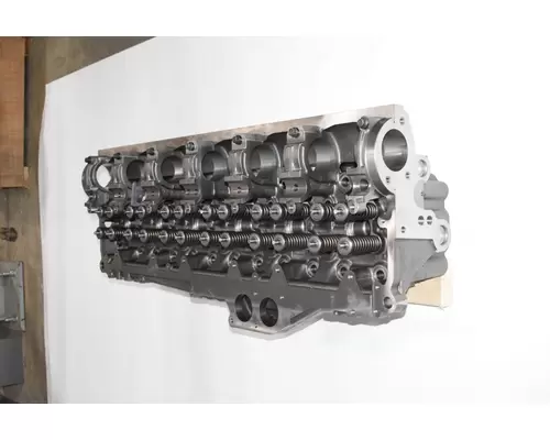 DETROIT DIESEL Series 60 14.0L Engine Cylinder Head