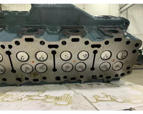 DETROIT DIESEL Series 60 DDEC I 11.1L Engine Cylinder Head