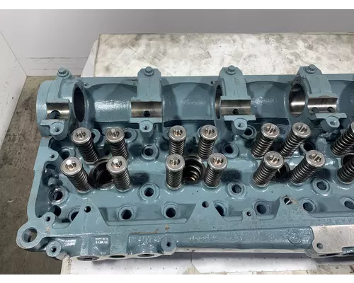 DETROIT DIESEL Series 60 DDEC III 12.7L Engine Cylinder Head