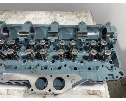 DETROIT DIESEL Series 60 DDEC III 12.7L Engine Cylinder Head