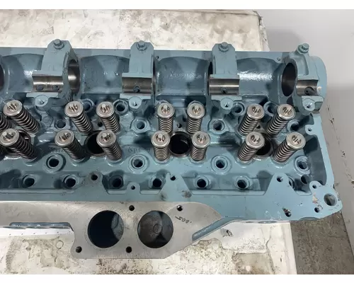 DETROIT DIESEL Series 60 DDEC IV 12.7L Engine Cylinder Head