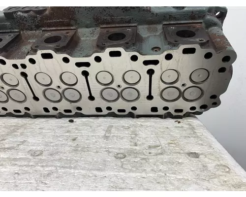 DETROIT DIESEL Series 60 DDEC V 14.0L Engine Cylinder Head