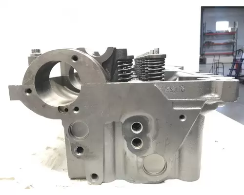 DETROIT DIESEL Series 60 DDEC VI 14.0L Cylinder Head