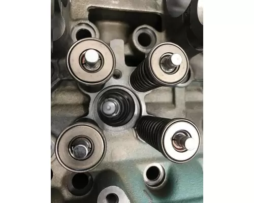DETROIT DIESEL Series 60 DDEC VI 14.0L Cylinder Head