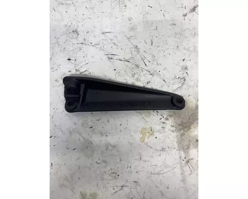 DETROIT DIESEL Series 60 DDEC VI 14.0L Engine Bracket