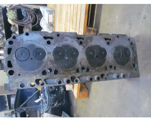 DETROIT 8.2 Cylinder Head