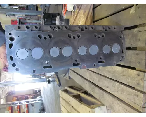 DETROIT 8.2 Cylinder Head