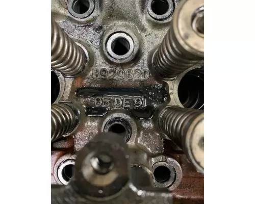 DETROIT 8929620 Cylinder Head