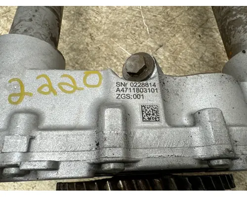 DETROIT A4711803101 Oil Pump