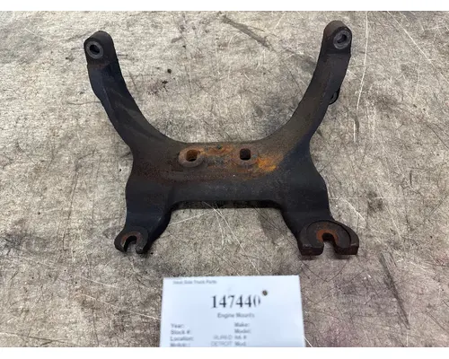 DETROIT A4722233204 Engine Mounts