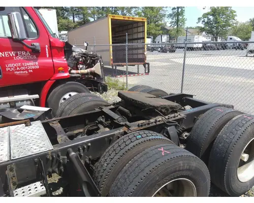 DETROIT CASCADIA 125 CUTOFF - SINGLE AXLE