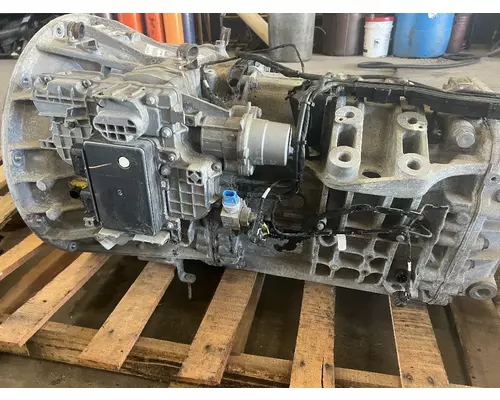 DETROIT CASCADIA Transmission Assembly