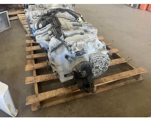 DETROIT CASCADIA Transmission Assembly