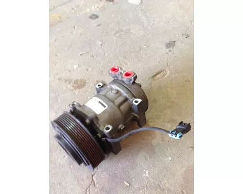 DETROIT DD13 / DD15 Air Conditioner Compressor