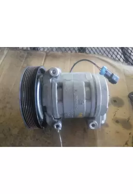 DETROIT DD13 / DD15 Air Conditioner Compressor