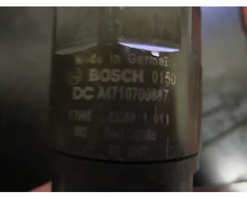 DETROIT DD13_A4710700887 Fuel Injector
