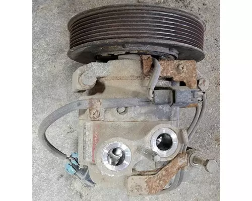 DETROIT DD13 Air Conditioner Compressor