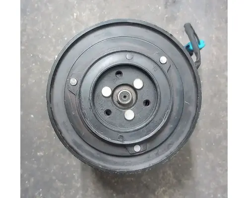 DETROIT DD13 Air Conditioner Compressor