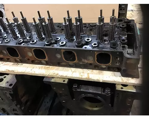 DETROIT DD13 CYLINDER HEAD