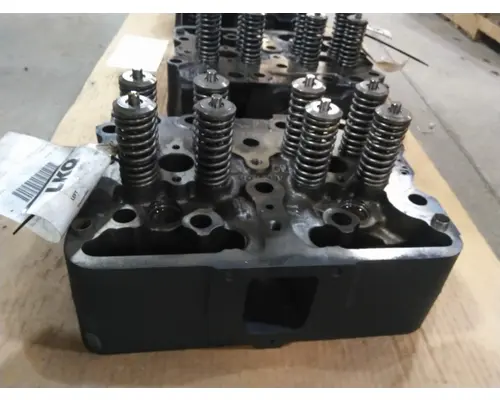 DETROIT DD13 CYLINDER HEAD