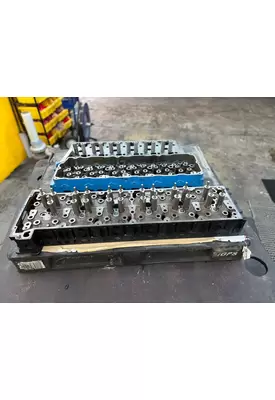 DETROIT DD13 Cylinder Head