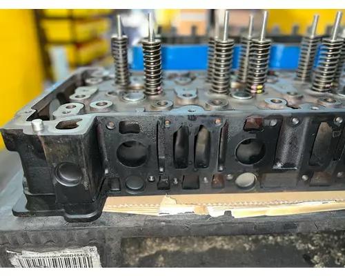 DETROIT DD13 Cylinder Head