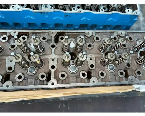 DETROIT DD13 Cylinder Head