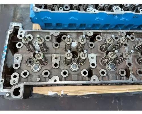 DETROIT DD13 Cylinder Head